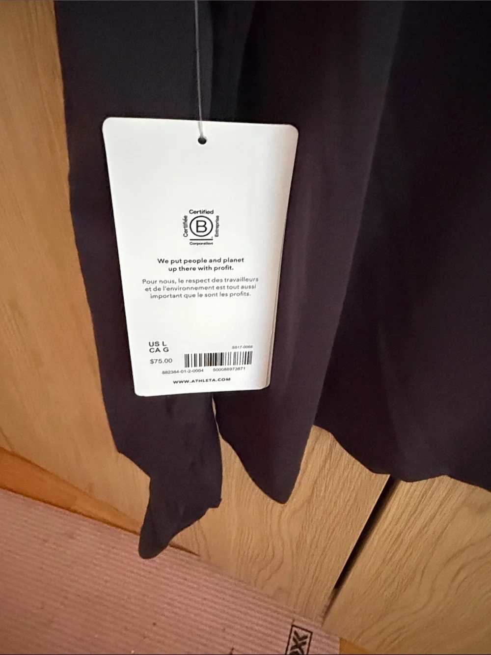 Athleta All Around Ruched Black Long-Sleeve Ruched-Sleeve Tee